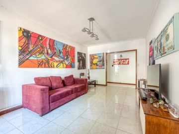 Venta casa 4 ambientes C/ quincho y pileta