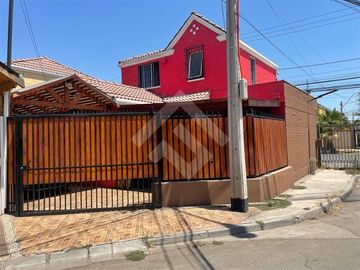 Casa en Venta en Monte Aconcagua / Alfonso Vial