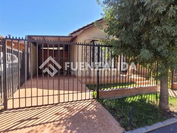 Casa en Venta en Av. Aeropuerto con Manutara