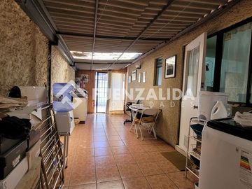 Casa en Venta en Av. Aeropuerto con Manutara