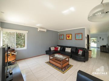 Casa 3 dormitorios en venta - Cadaques Funes Hills