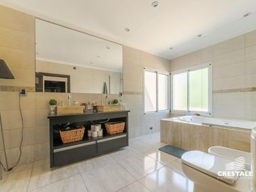 Casa 3 dormitorios en venta - Cadaques Funes Hills