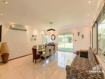 Casa 3 dormitorios en venta - Cadaques Funes Hills