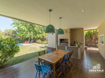 Casa 3 dormitorios en venta - Cadaques Funes Hills