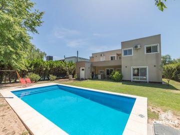 Casa 3 dormitorios en venta - Cadaques Funes Hills