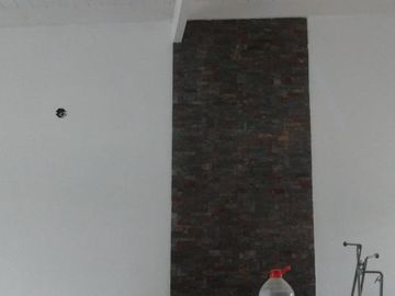Casa en venta - 2 Dormitorios 2 Baños - 85Mts2 - Francisco Alvarez, Moreno