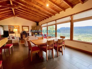 Importante Casa CON VISTAS UNICASS EN FALDEOS DE CHAPELCO - San Martin De Los Andes