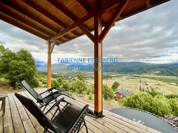 Importante Casa CON VISTAS UNICASS EN FALDEOS DE CHAPELCO - San Martin De Los Andes