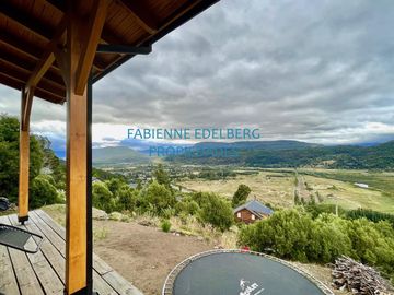 Importante Casa CON VISTAS UNICASS EN FALDEOS DE CHAPELCO - San Martin De Los Andes