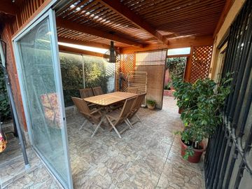 Se vende Hermosa Casa 3d 2b 2 Est, La Llanura /santa Julia