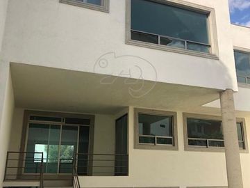 Hermosa casa nueva en venta en Lomas Verdes Sexta Sección