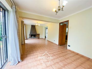 Casa en Venta en JOSE ORTEGA Y GASSET BUEN TERRENO