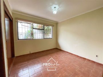 Casa en Venta en JOSE ORTEGA Y GASSET BUEN TERRENO