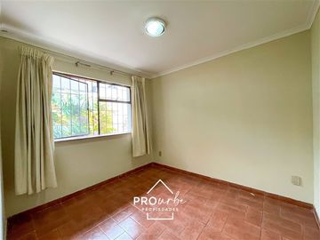 Casa en Venta en JOSE ORTEGA Y GASSET BUEN TERRENO