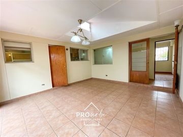 Casa en Venta en JOSE ORTEGA Y GASSET BUEN TERRENO