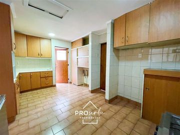 Casa en Venta en JOSE ORTEGA Y GASSET BUEN TERRENO