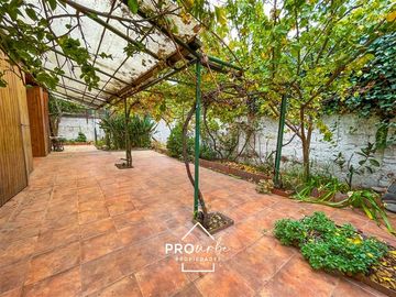 Casa en Venta en JOSE ORTEGA Y GASSET BUEN TERRENO