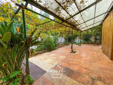 Casa en Venta en JOSE ORTEGA Y GASSET BUEN TERRENO