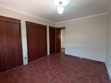 Casa en Venta en JOSE ORTEGA Y GASSET BUEN TERRENO