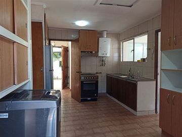 Casa en Venta en JOSE ORTEGA Y GASSET BUEN TERRENO
