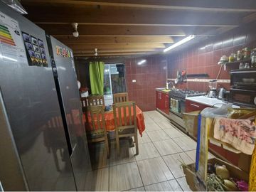 Espaciosa y Acogedora Casa en Excelente Ubicación