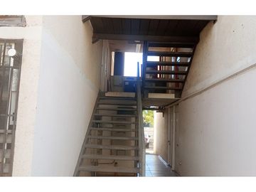 Dpto. en Segundo piso , estacionamiento y A Acond.