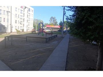 Dpto. en Segundo piso , estacionamiento y A Acond.