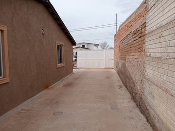 Casa Col. Reforma, Calle Estado de Guerrero con mucho terreno