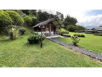 VENTA DE FINCA-HOTEL EN SALENTO, QUINDO, COLOMBIA