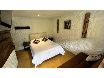 VENTA DE FINCA-HOTEL EN SALENTO, QUINDO, COLOMBIA