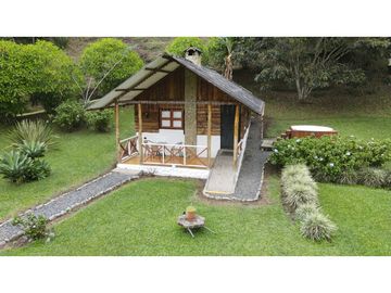 VENTA DE FINCA-HOTEL EN SALENTO, QUINDO, COLOMBIA