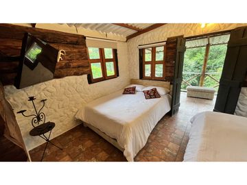 VENTA DE FINCA-HOTEL EN SALENTO, QUINDO, COLOMBIA