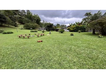 VENTA DE FINCA-HOTEL EN SALENTO, QUINDO, COLOMBIA