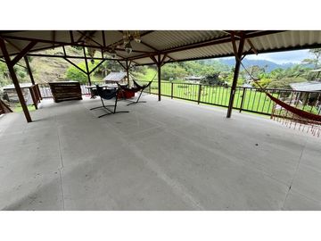 VENTA DE FINCA-HOTEL EN SALENTO, QUINDO, COLOMBIA