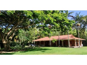 Hermosa finca colonial en venta - Rozo Palmira Valle Colombia