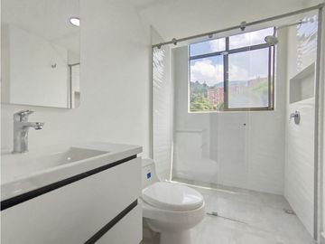 Arriendo Hermoso Apartamento en Poblado Castropol