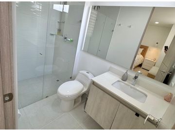 Vendo moderno apto piso medio alto en la loma de Los Mesa