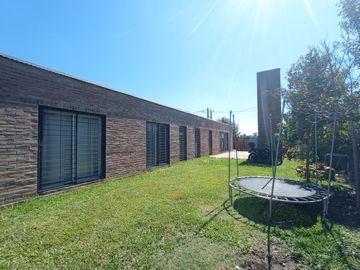 Venta Casa Roldan Acequias del Aire 3 Dormitorios Luminosa Parque