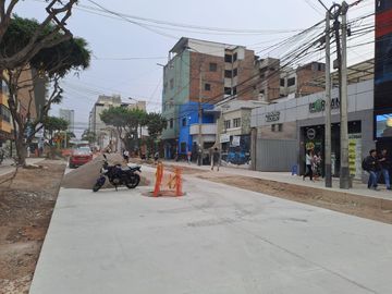 Venta y/o Alquiler De Local Comercial En Lince