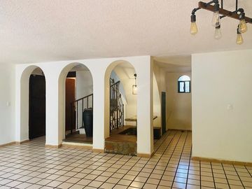 Casa en Fraccionamiento en La Cañada, Cuernavaca, Morelos CAEN-840-Fr