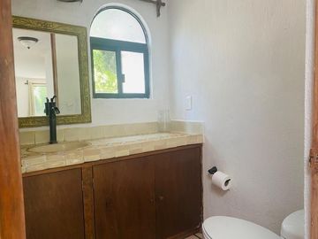 Casa en Fraccionamiento en La Cañada, Cuernavaca, Morelos CAEN-840-Fr