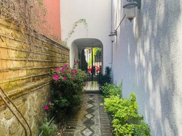 Casa en Fraccionamiento en La Cañada, Cuernavaca, Morelos CAEN-840-Fr