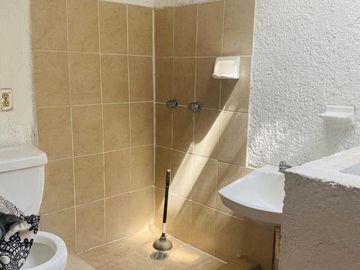 Casa en Fraccionamiento en La Cañada, Cuernavaca, Morelos CAEN-840-Fr
