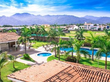 CASA EN VENTA EN RESIDENCIAL ENTRE RIOS, PUERTO VALLARTA