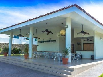 CASA EN VENTA EN RESIDENCIAL ENTRE RIOS, PUERTO VALLARTA