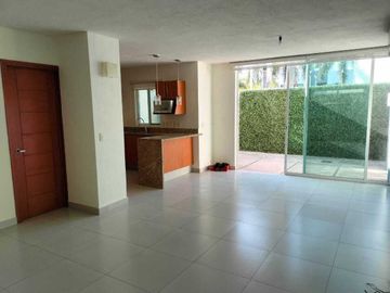 CASA EN VENTA EN RESIDENCIAL ENTRE RIOS, PUERTO VALLARTA