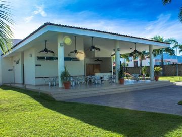 CASA EN VENTA EN RESIDENCIAL ENTRE RIOS, PUERTO VALLARTA