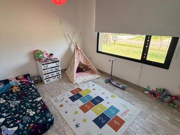 Casa en venta - Barrio Fincas de San Vicente Sporting