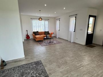 Casa en venta - Barrio Fincas de San Vicente Sporting