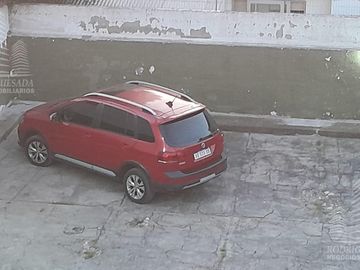 Excelente departamento de dos ambientes tipo duplex c/ cochera!!!
